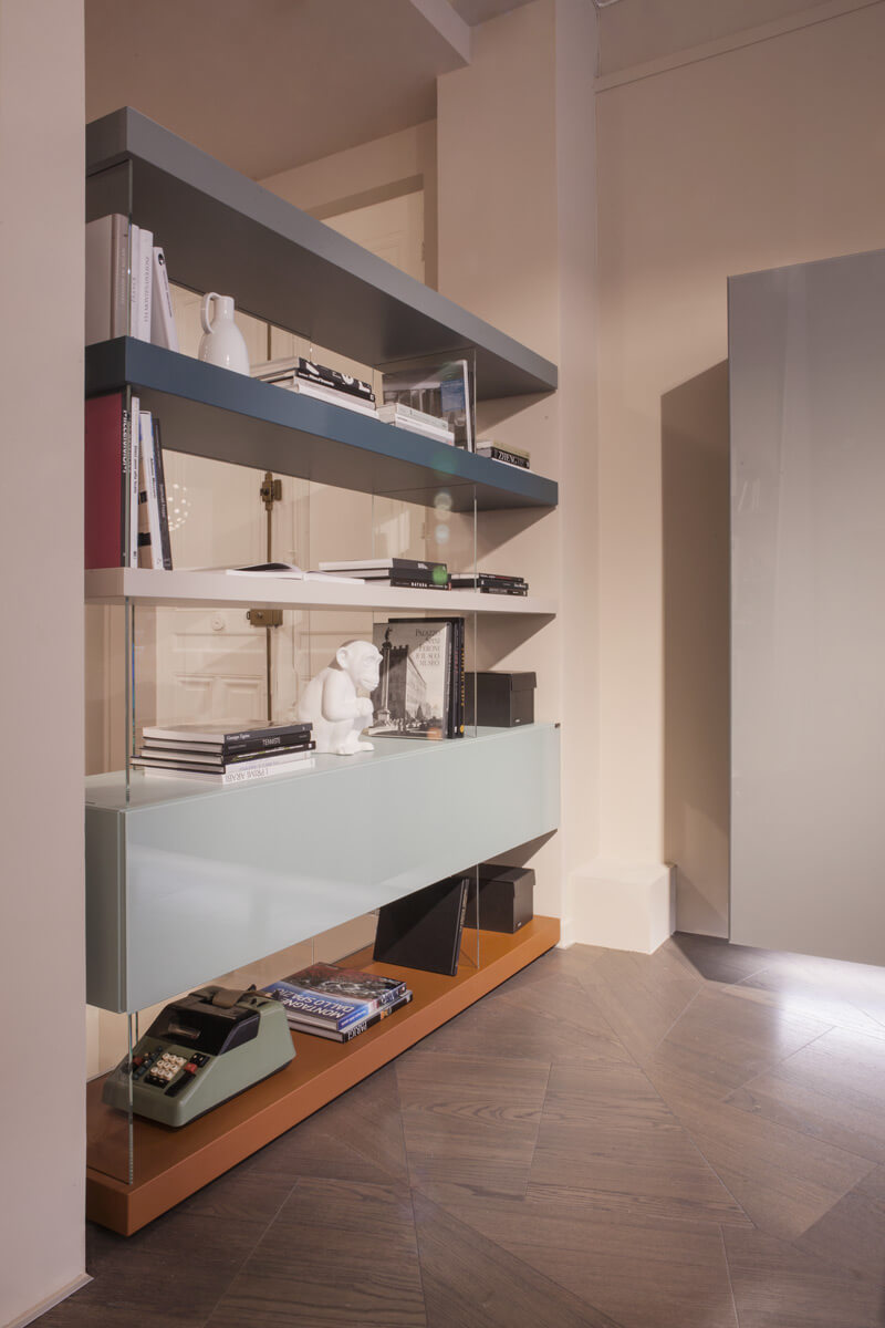 galleryImage